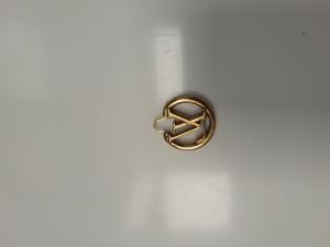 cs 932/24 single golden earring LV